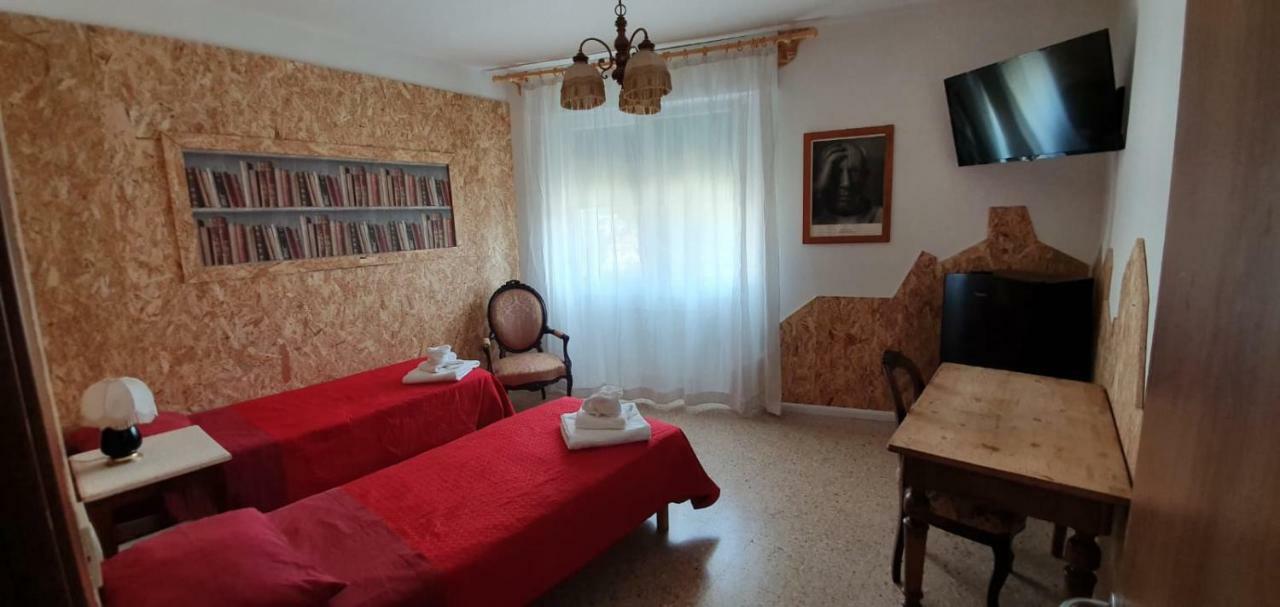 Venice Airport Bed 5*